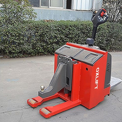 Электрический тягач TG40 (с платформой для оператора) OXLIFT TG40