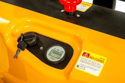 Штабелер самоходный 1,5т 3,3м TOR WS15SL-3300 (сопровождаемый)