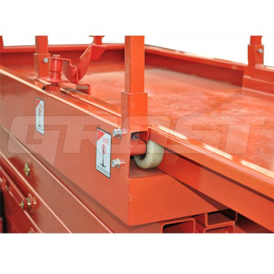 Самоходный подъемник ножничного типа GROST SPX F3-12000